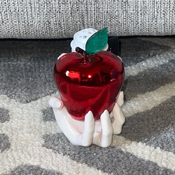 Bath & Body Works Holiday Bath And Body Works Poison Apple